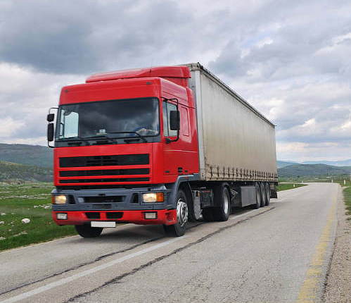 物流托運(yùn)900公里價(jià)格-鑫漢物流